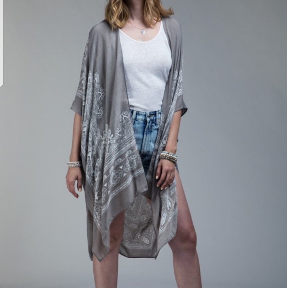 Vici Kimono